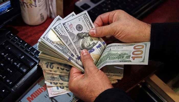 انٹر بینک میں ڈالر آج مہنگا ہو گیا