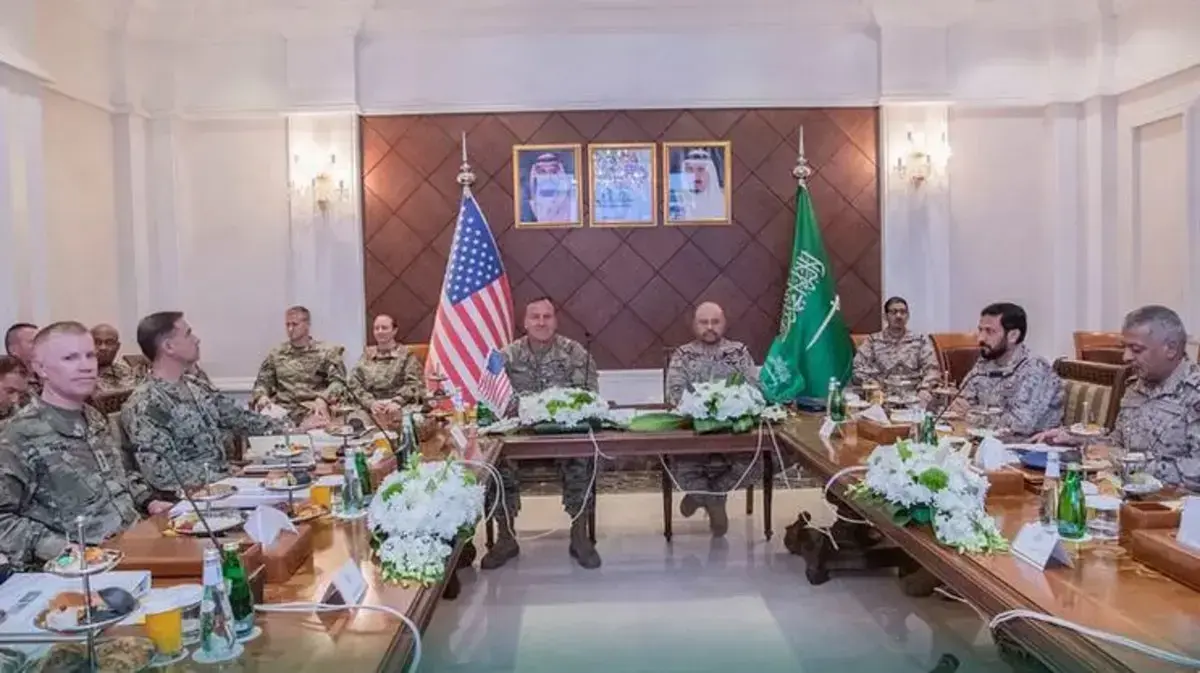 امریکی سینٹرل کمانڈ کے کمانڈر ایرک کوریلا کی سعودی آرمی چیف سے ملاقات
